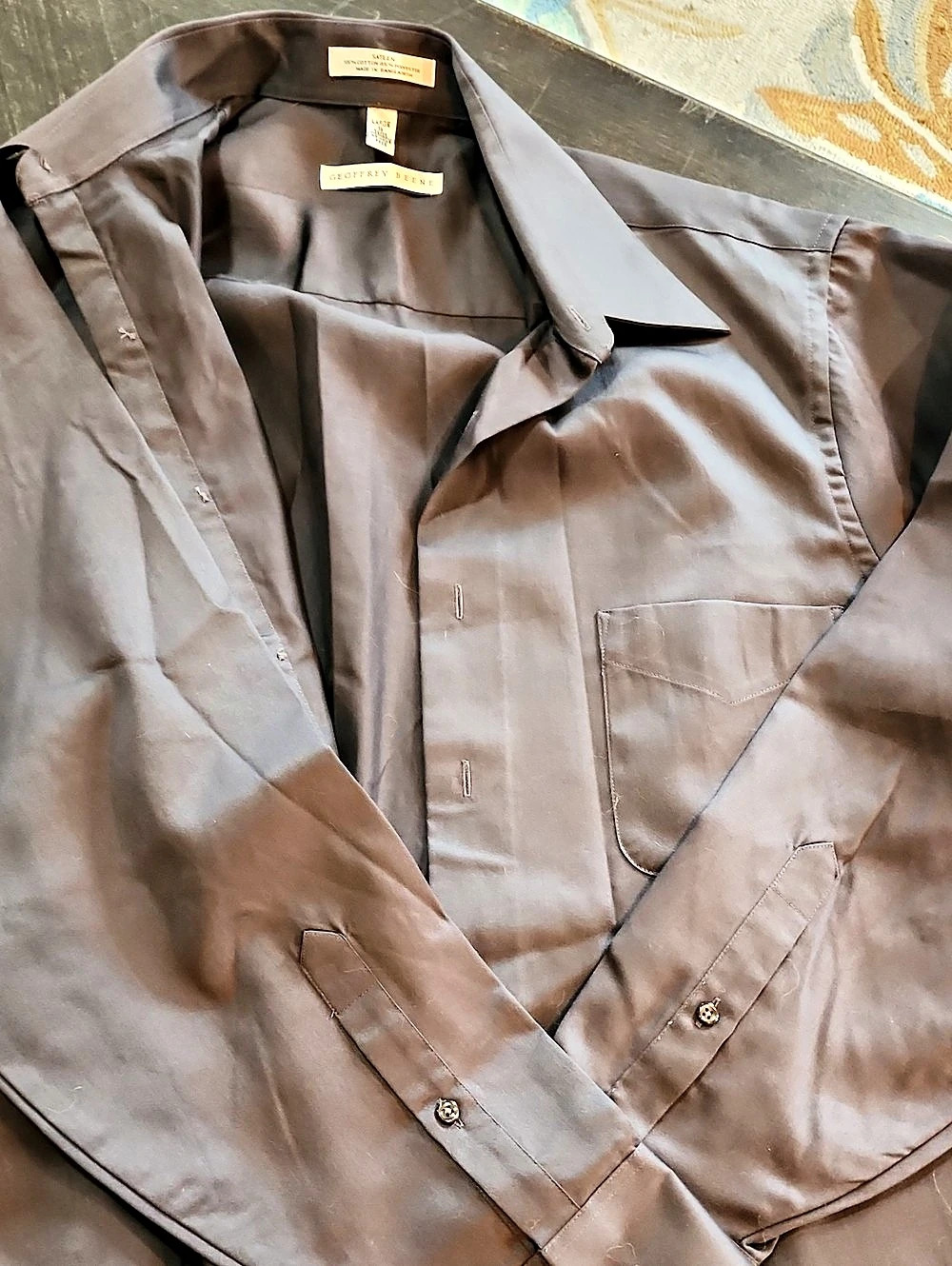 Geoffrey Beene Satin Button Down Large New
